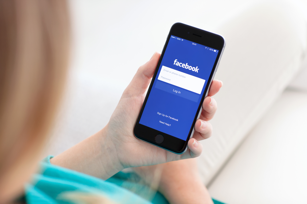 Why Facebook parenting can backfire
