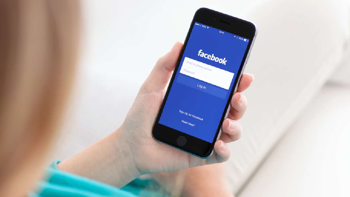 Why Facebook parenting can backfire