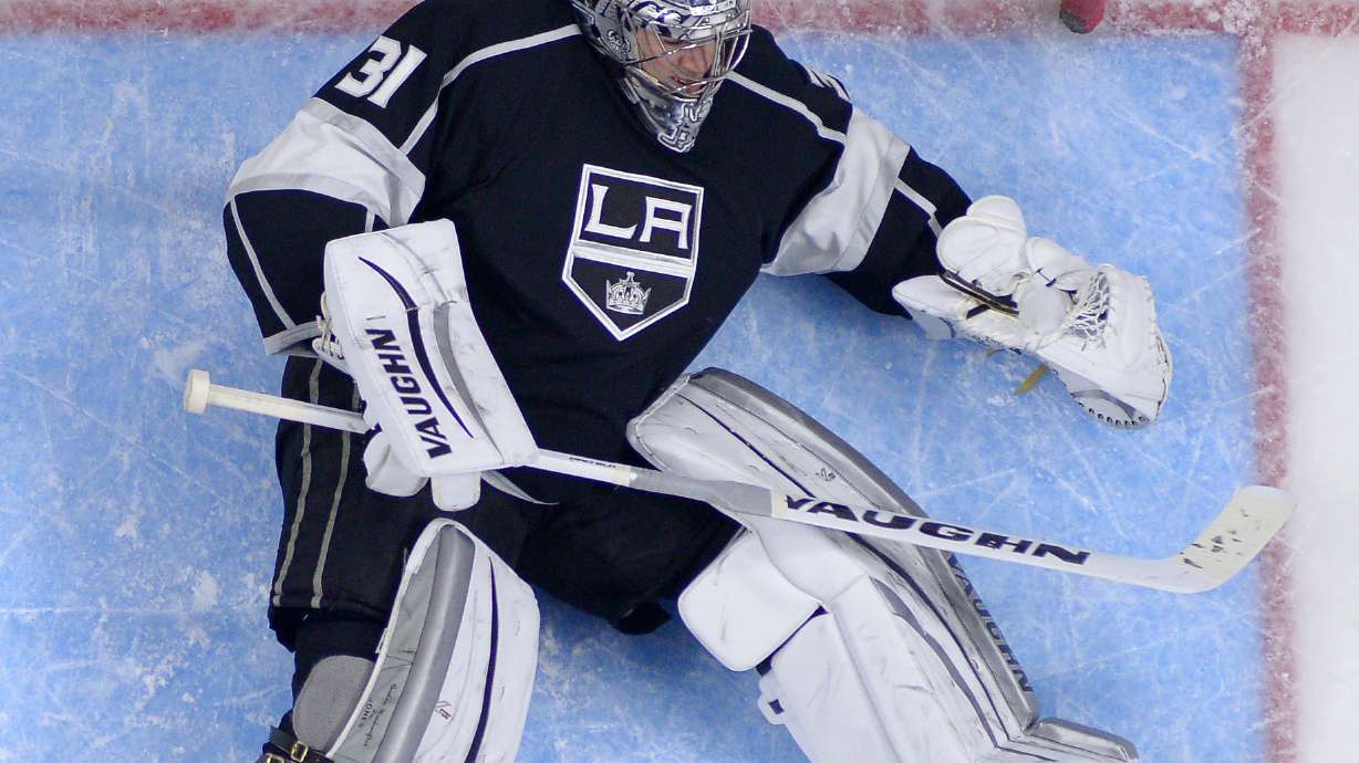 Devils score 3 goals in 68 seconds, beat Kings 5-3