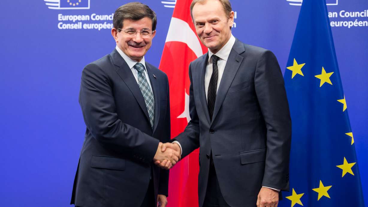 Turkish journalists probed over Charlie Hebdo cover