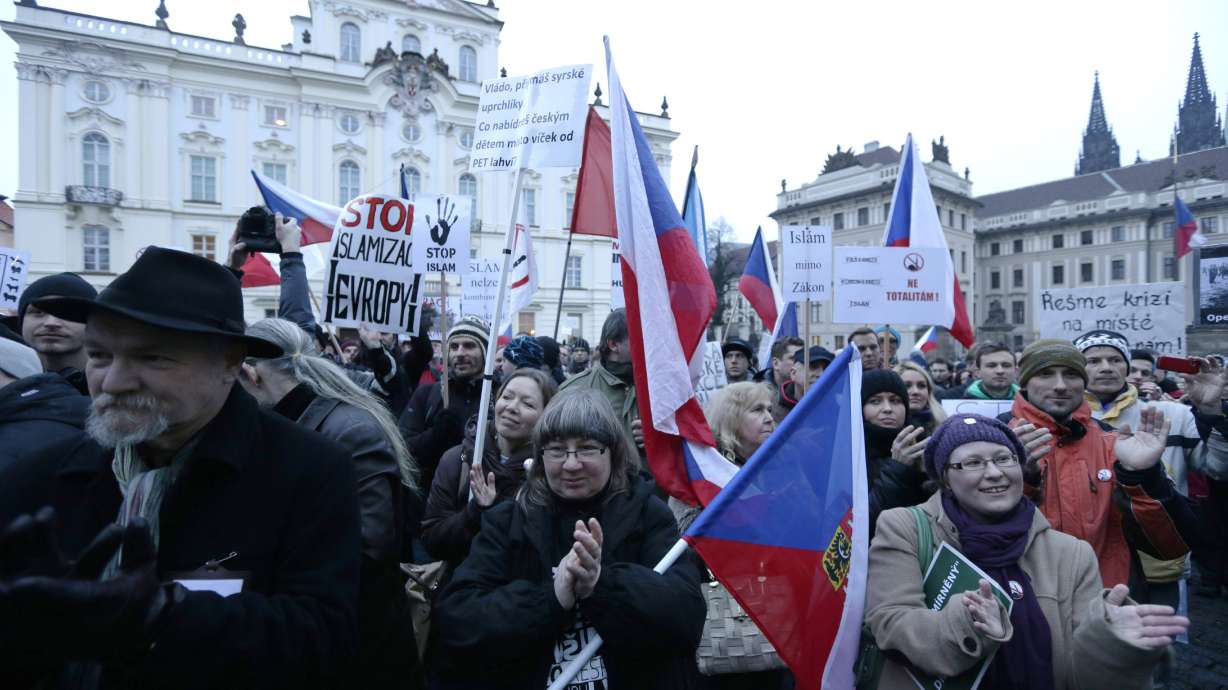 Hundreds protesters rally against Islam in Czech capital