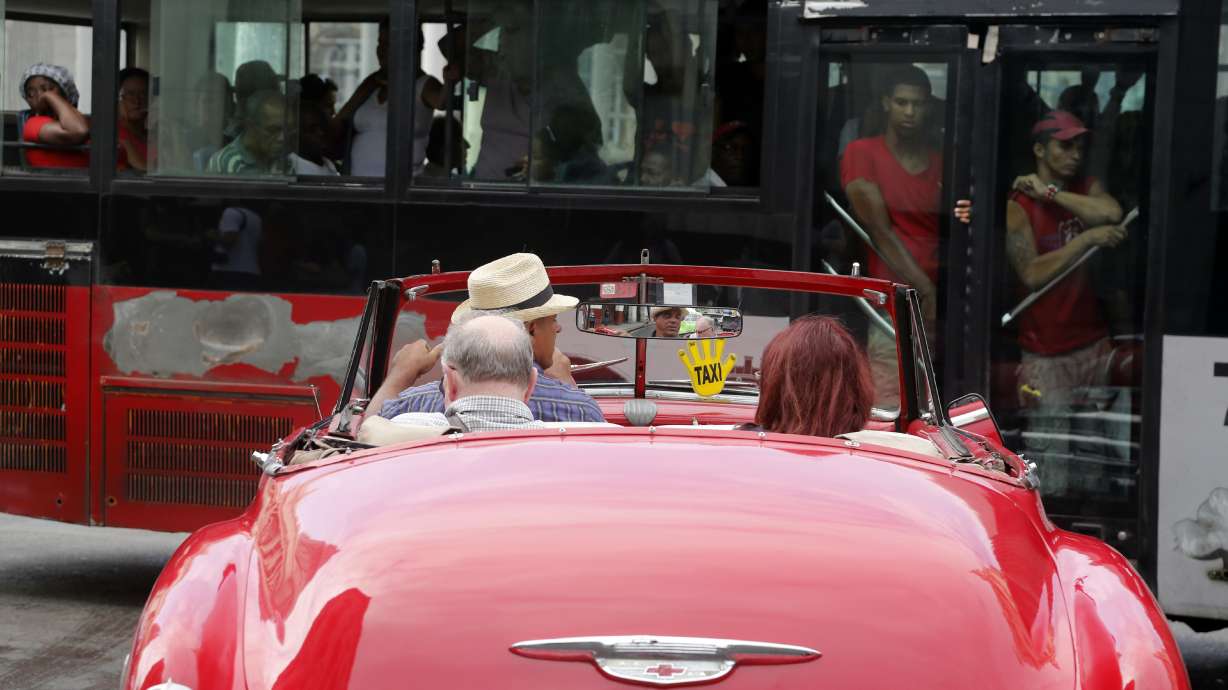 Obama's new Cuba policy depends partly on hotel hand towels