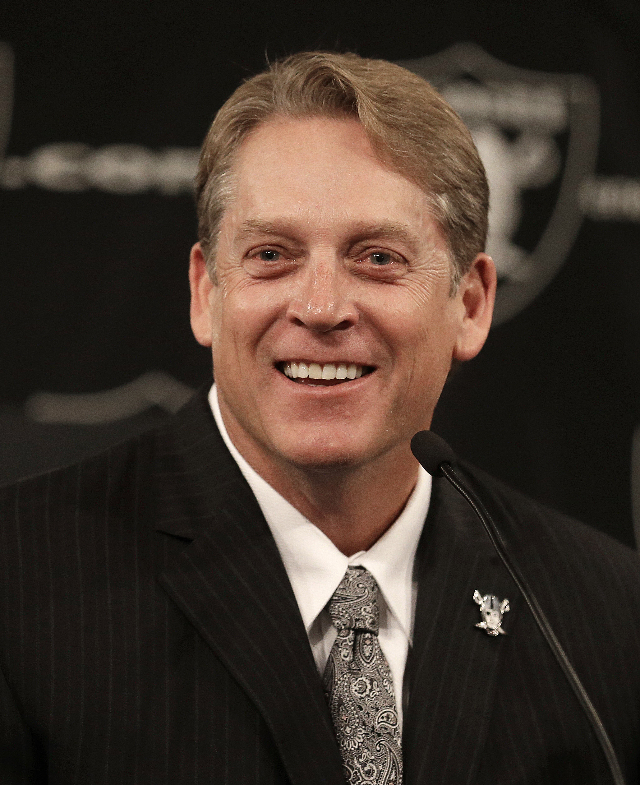 Raiders introduce Jack Del Rio as new coach