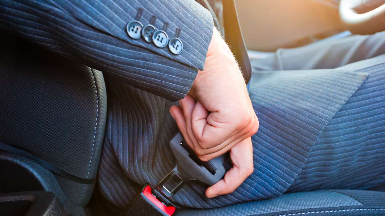 Lawmakers approve new seat belt law
