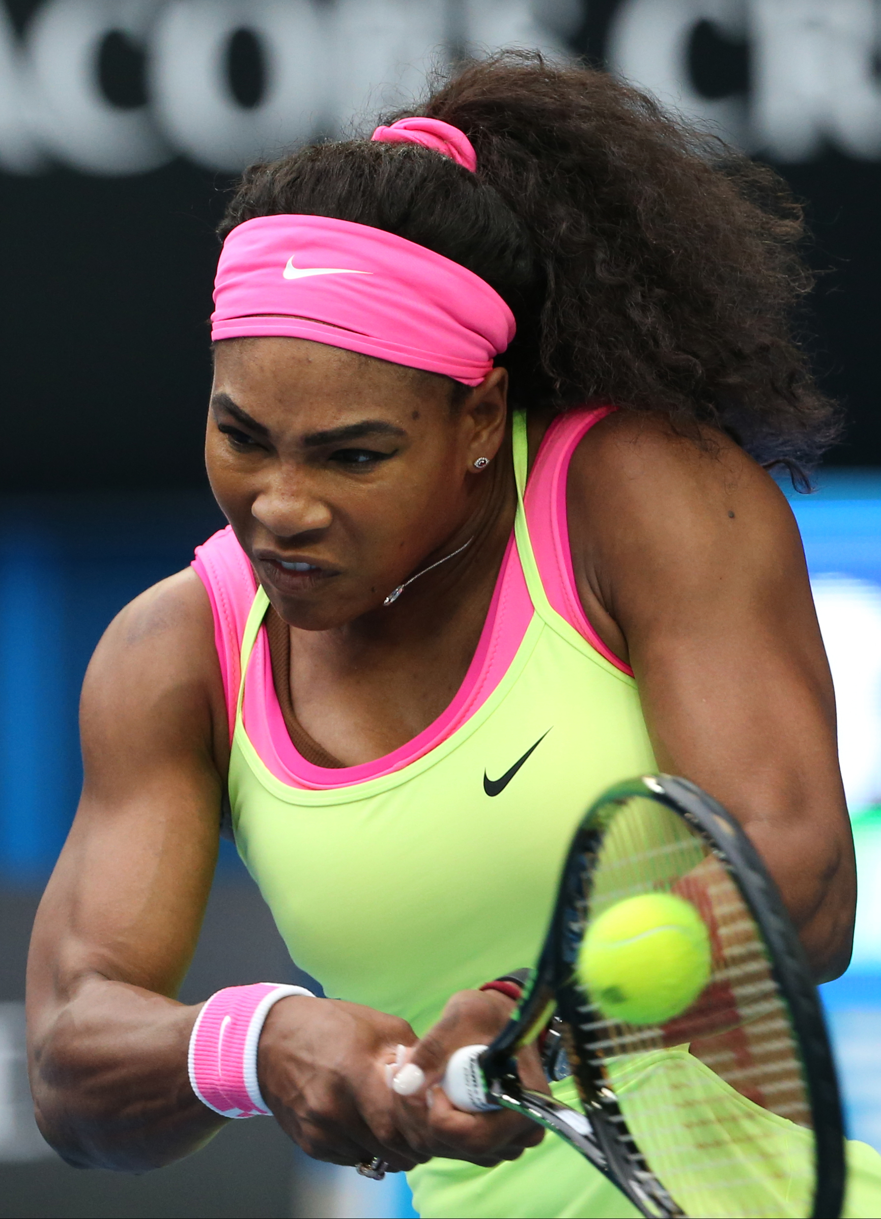 Serena Williams wins opening match at Australian Open