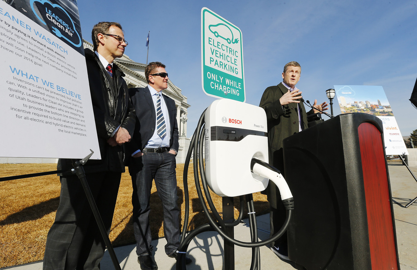 Electric vehicle initiative aims to add charging stations, curb air pollution