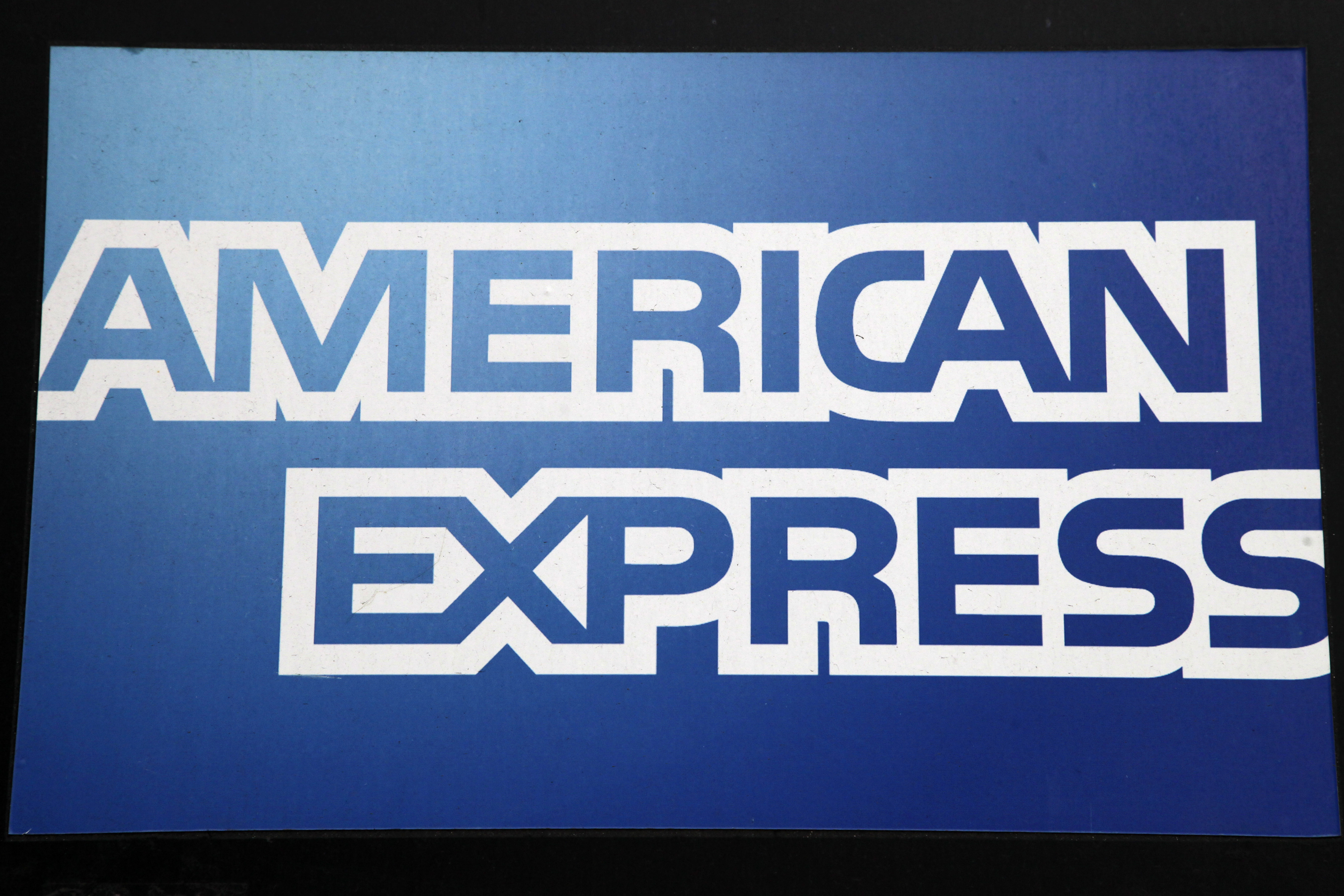 American Express 4Q profit rises 11 percent