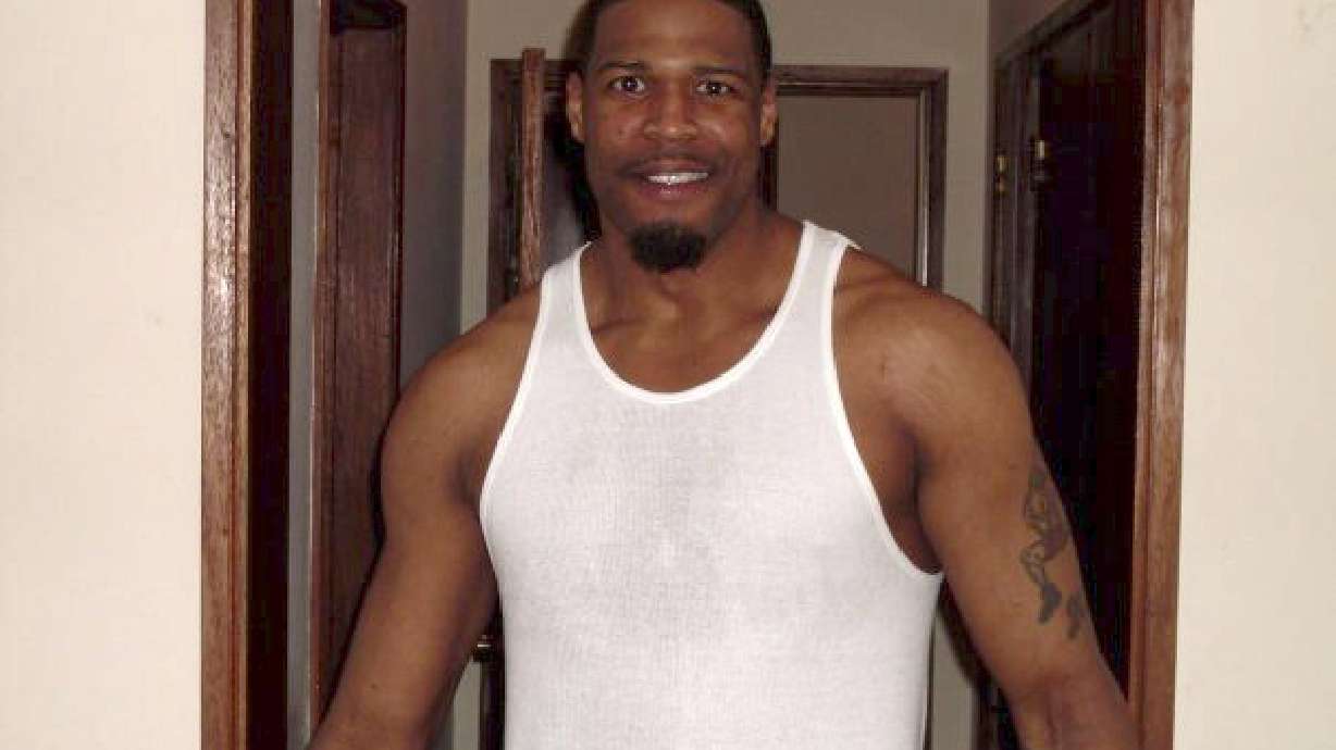 Police: Man shot his family, killing 3, then killed himself