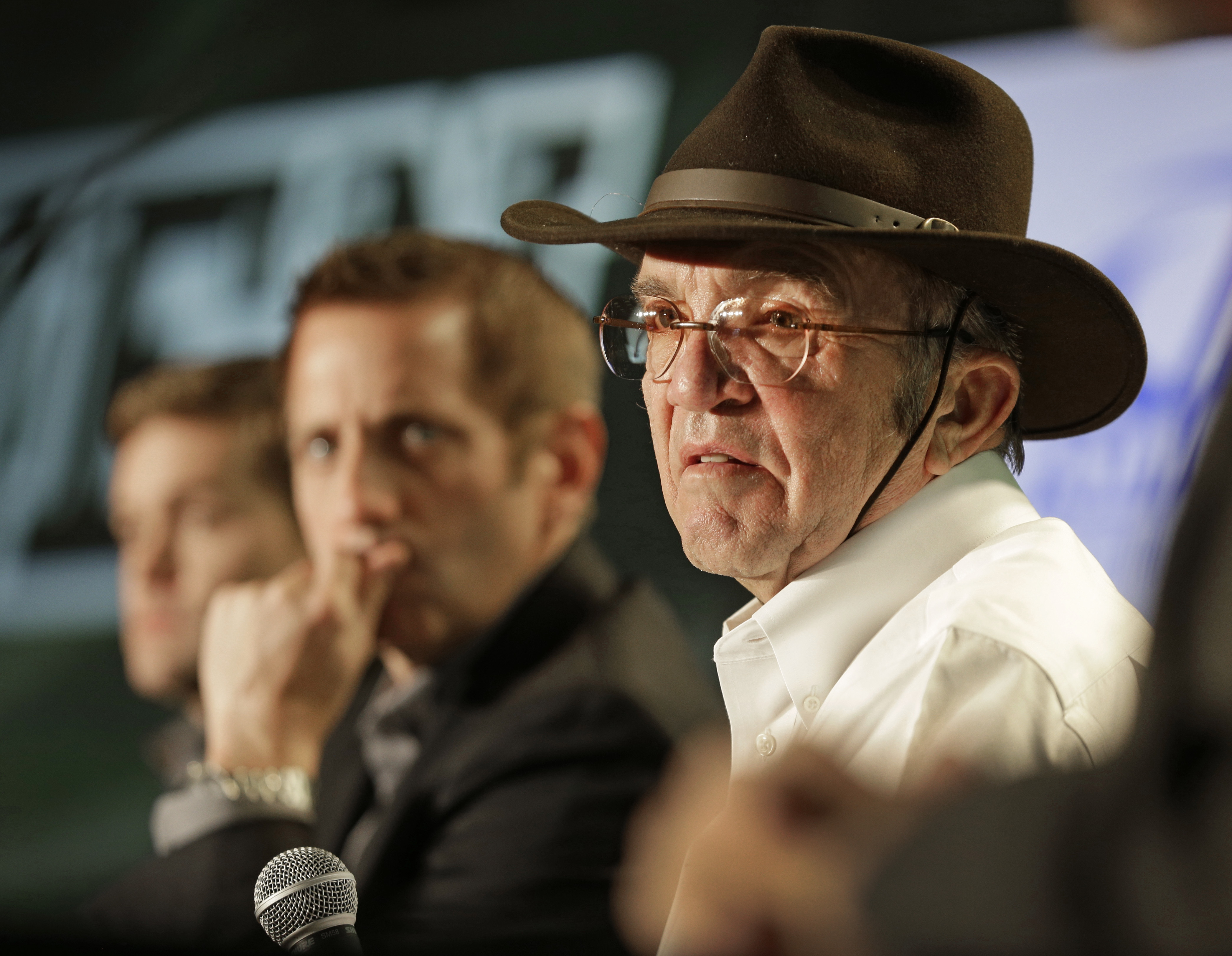 Roush Fenway looks to rebuild after rough 2014 season