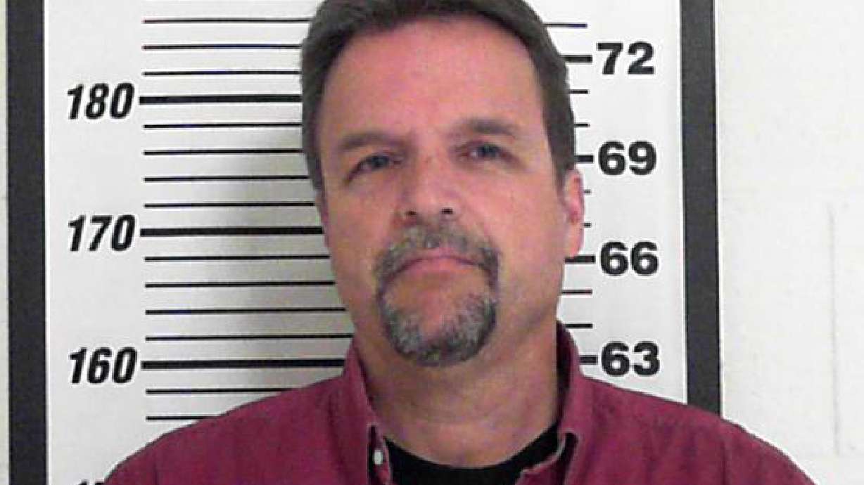 Ex-Davis county deputy charged with sex acts with inmate