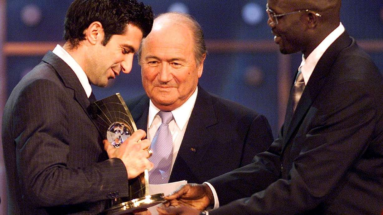 Blatter joins FIFA election race without naming nominees