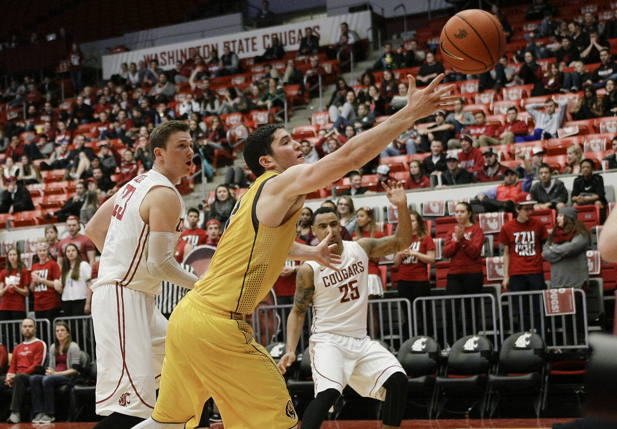 California snaps 6-game skid, 76-67 over Washington State