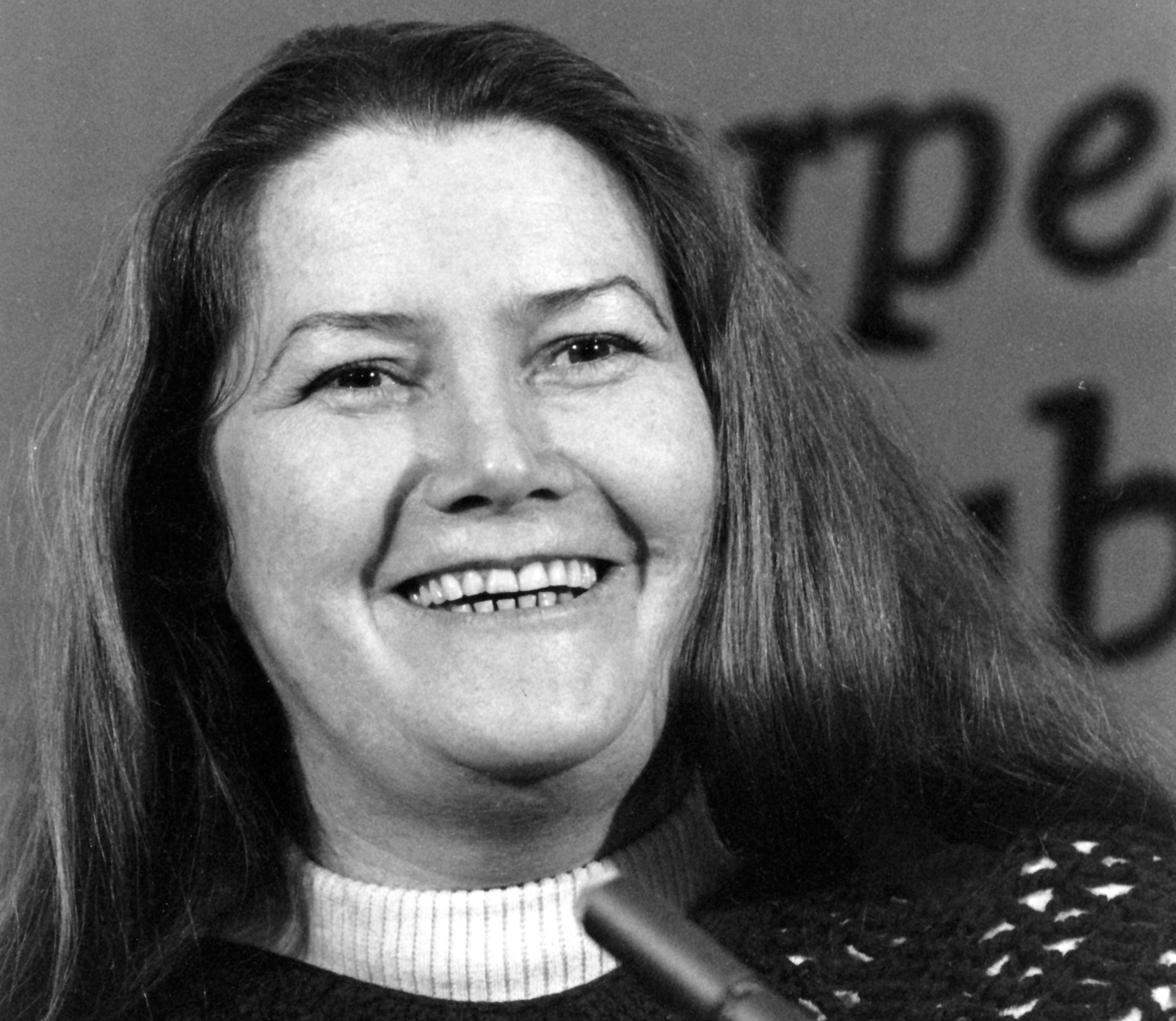 Australian paper mocked for obit of 'The Thorn Birds' author