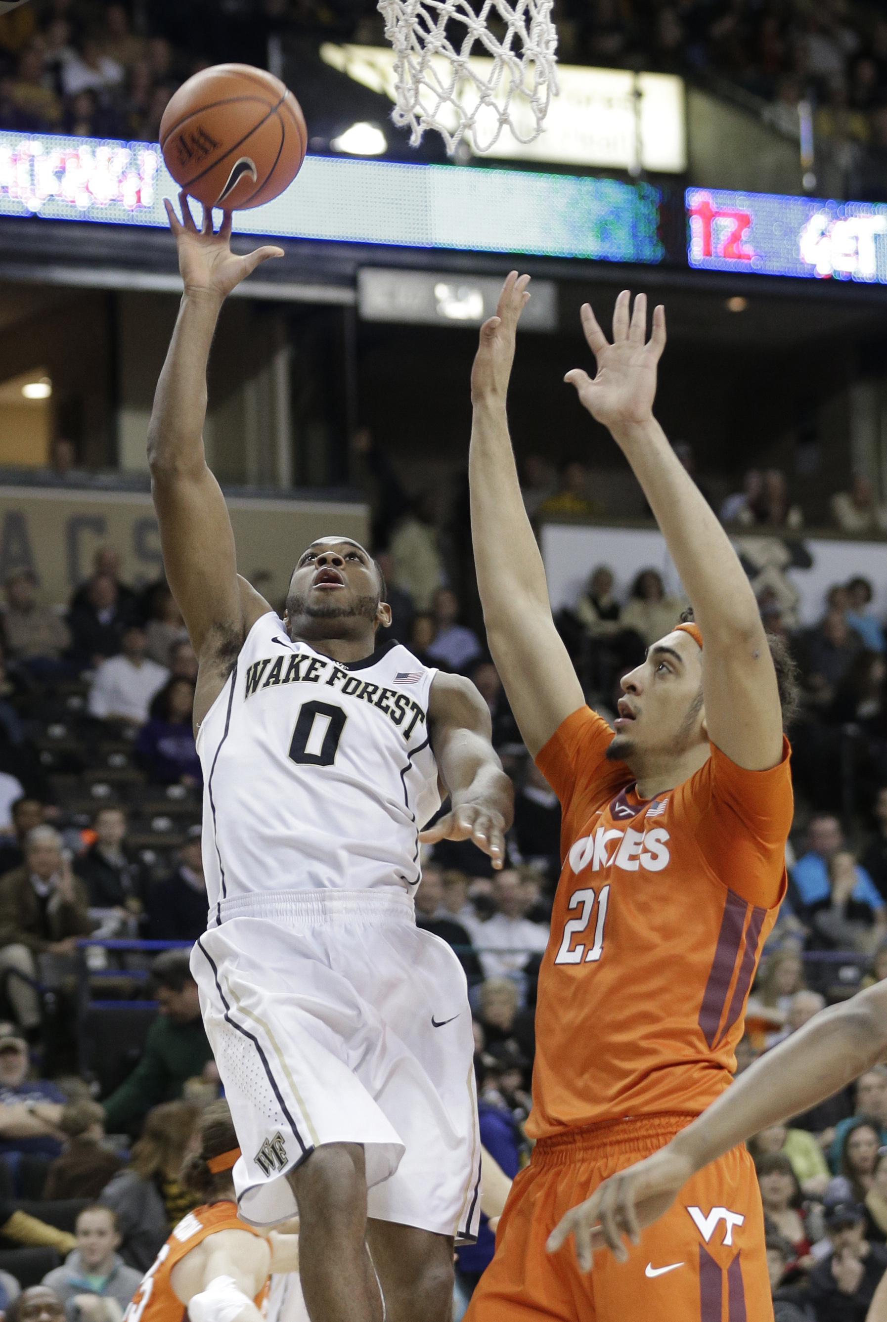 Wake Forest ends 4-game slide by beating Hokies 73-70