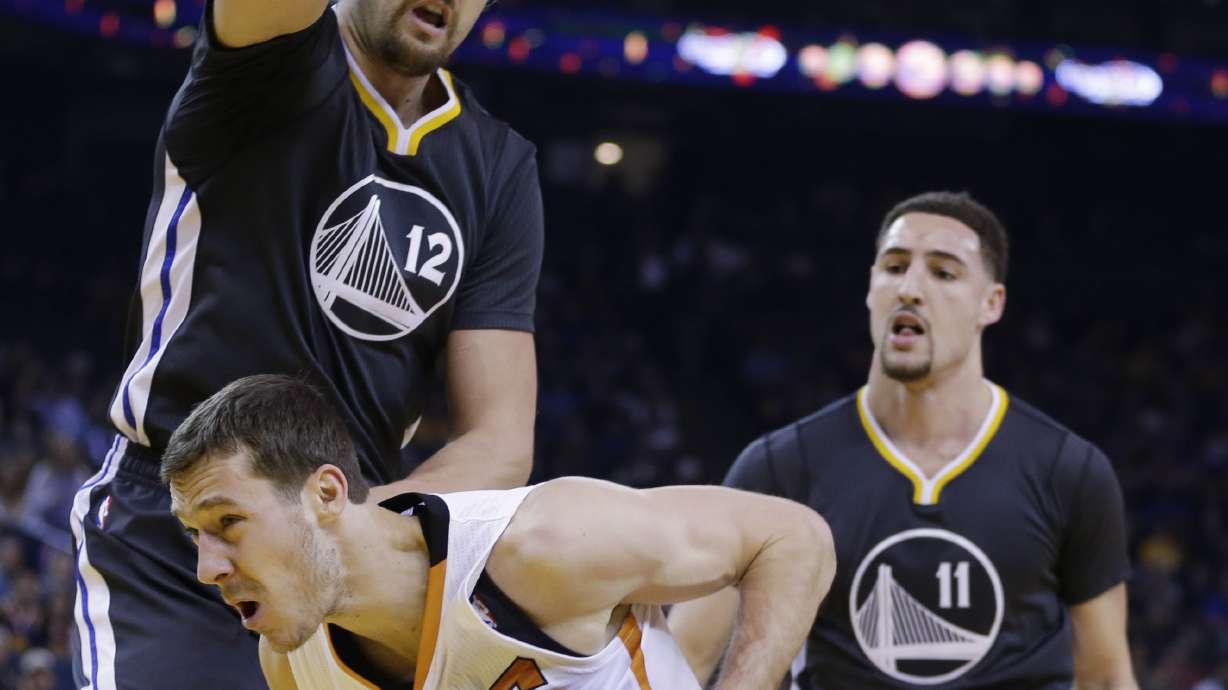 Golden State Warriors snap 2-game skid, eclipse Suns 106-87