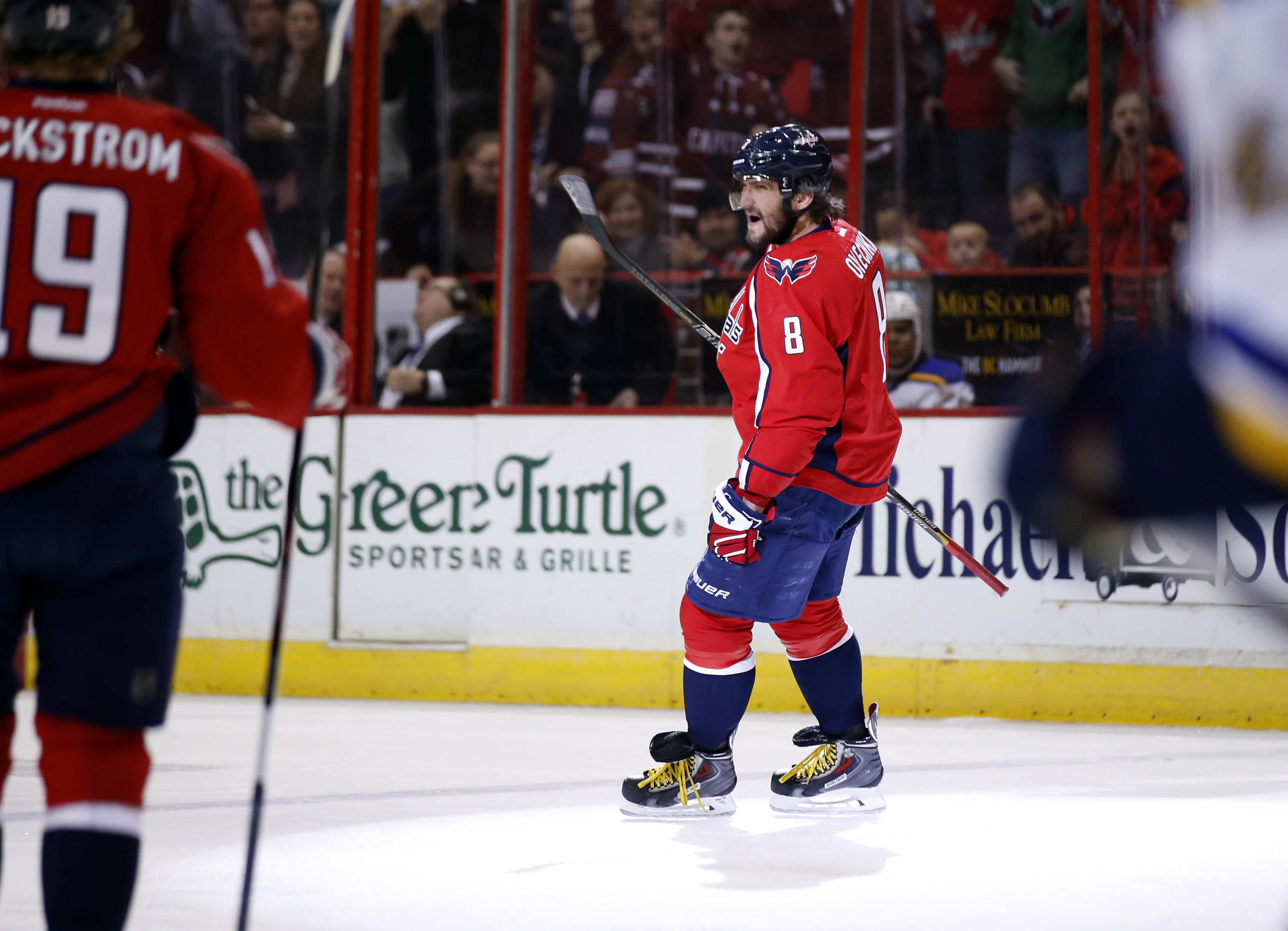 Steen scores twice, Blues hold on to beat Capitals 4-3