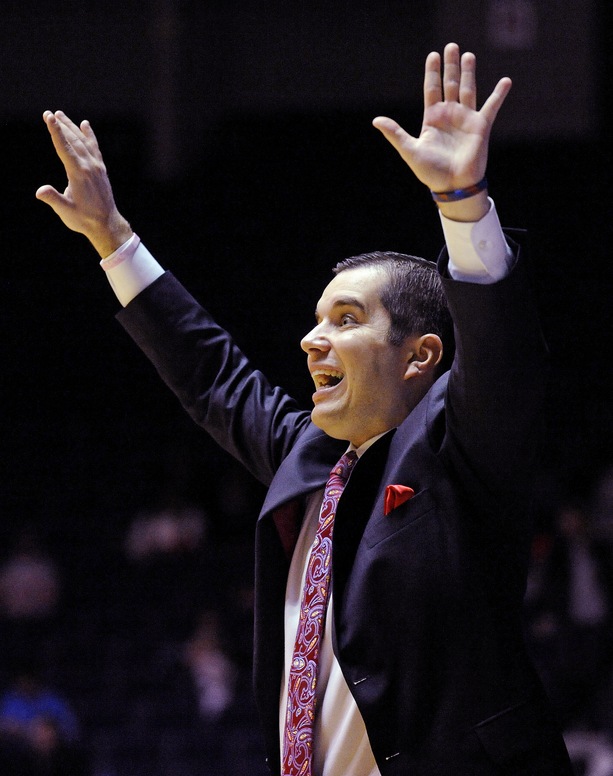 No. 1 South Carolina women beat Mississippi 77-59