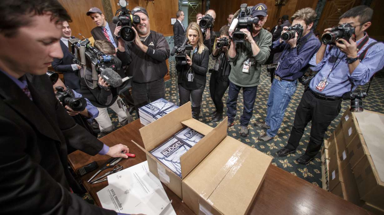 Obama's budget targets high cost of cutting-edge drugs