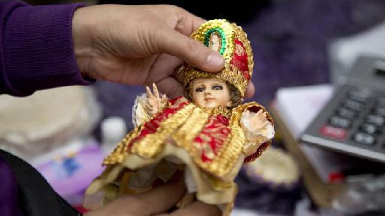 FOTOS AP: México prepara a "niños Dios" para la Candelaria
