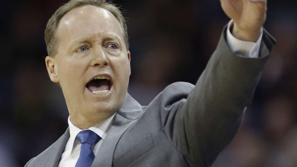 Pelicans snap Hawks' 19-game winning streak, 115-100