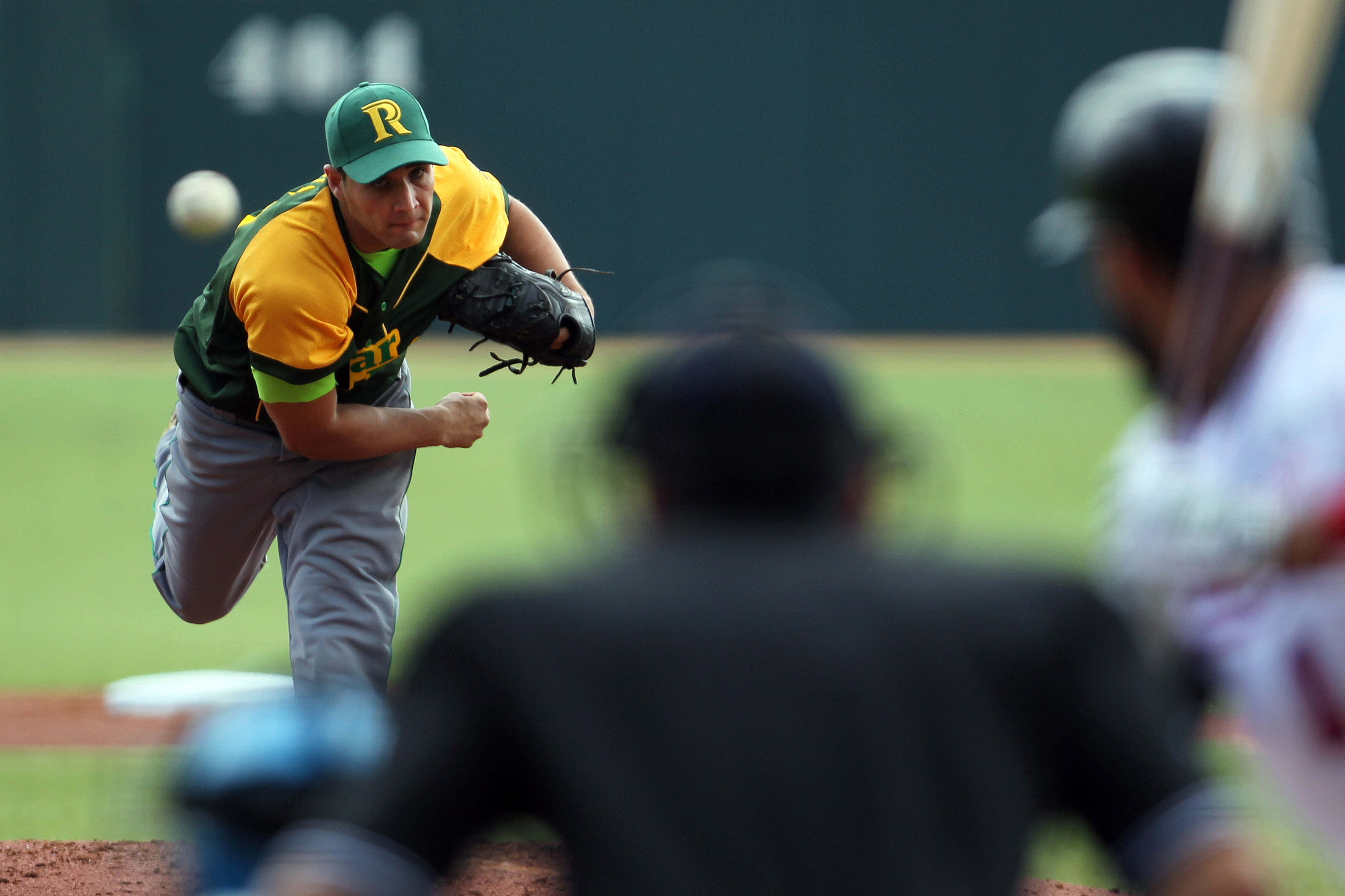 Dominican Republic drops Cuba to 0-2 in Caribbean Series