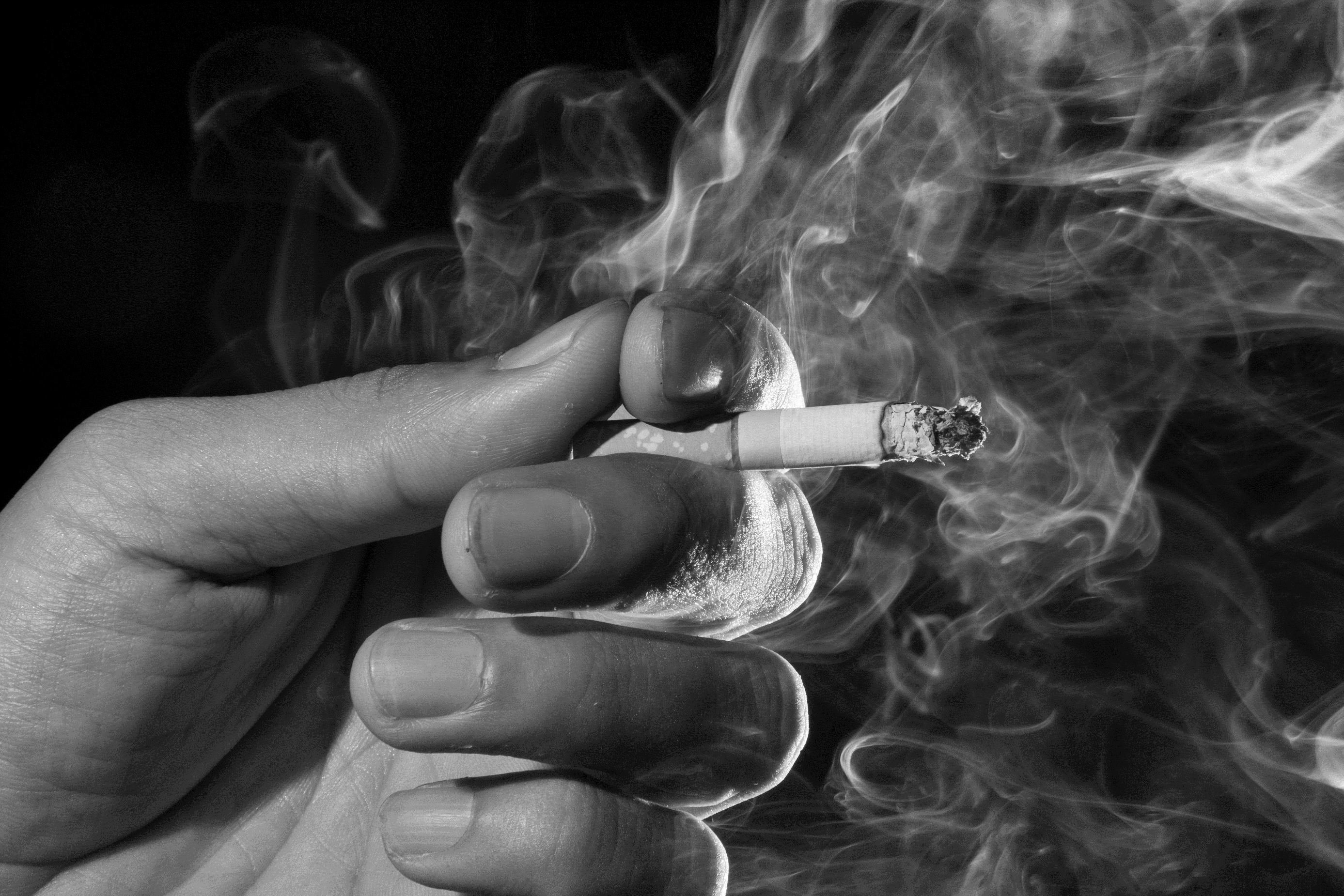 Committee defeats bill to raise legal age of tobacco use