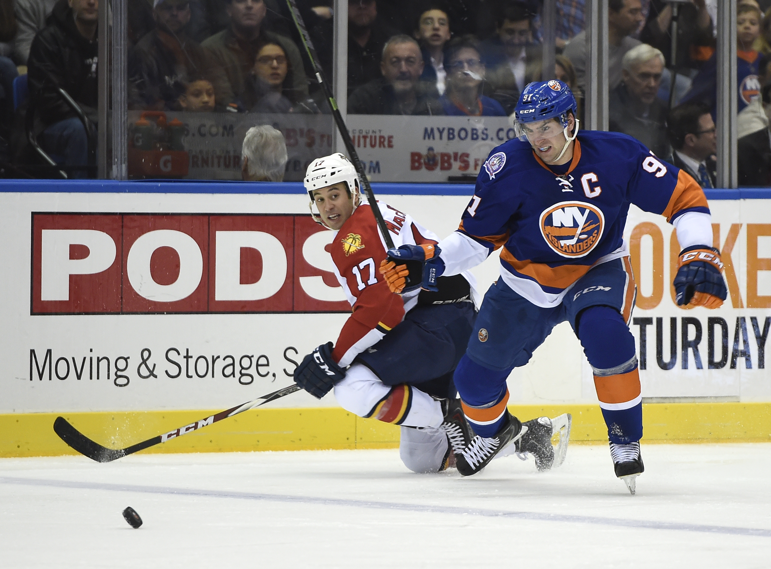 Hayes has 2 goals, lifts Panthers to 4-2 win over Islanders