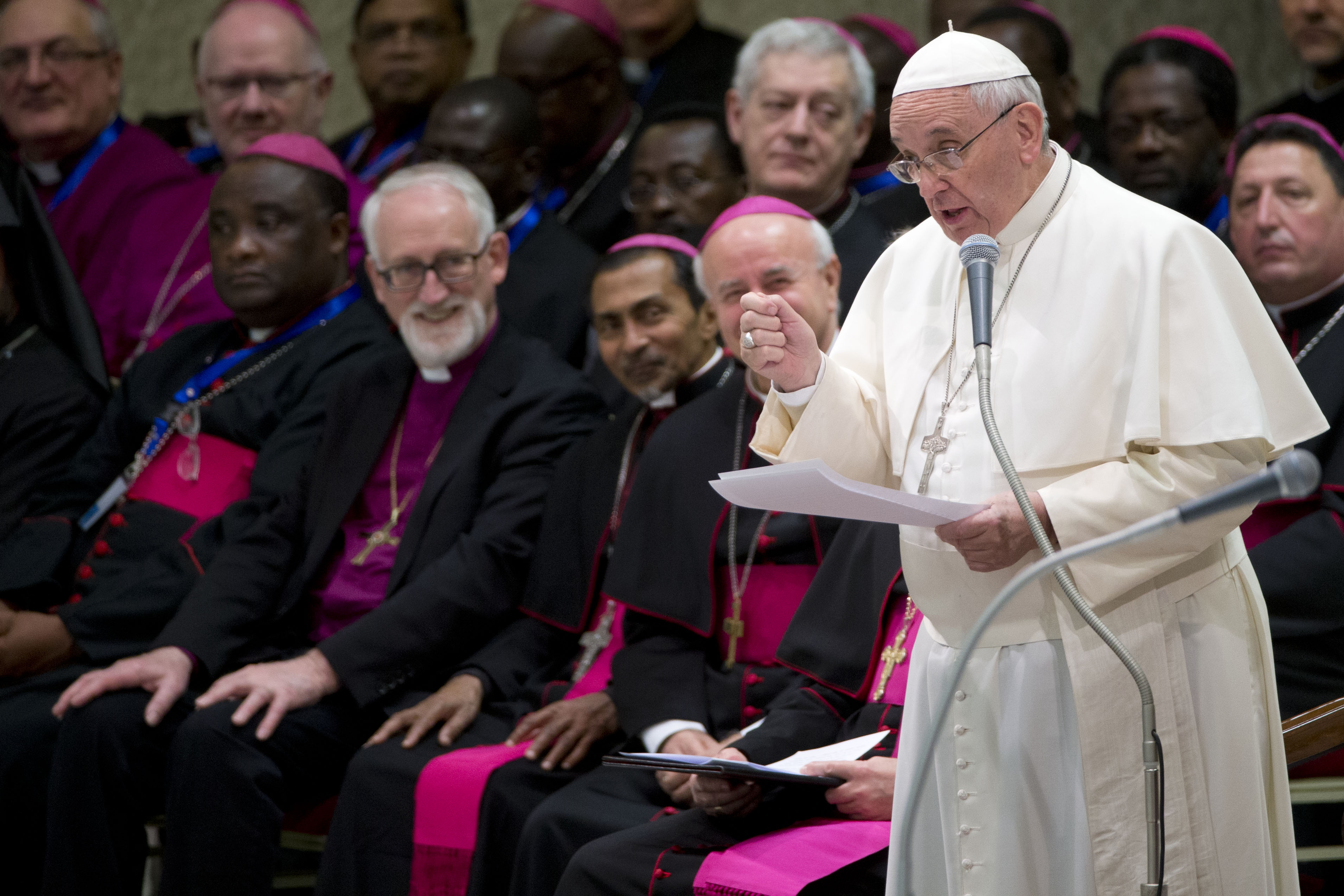 Pope decries 'scandal' of Ukraine Christians at war