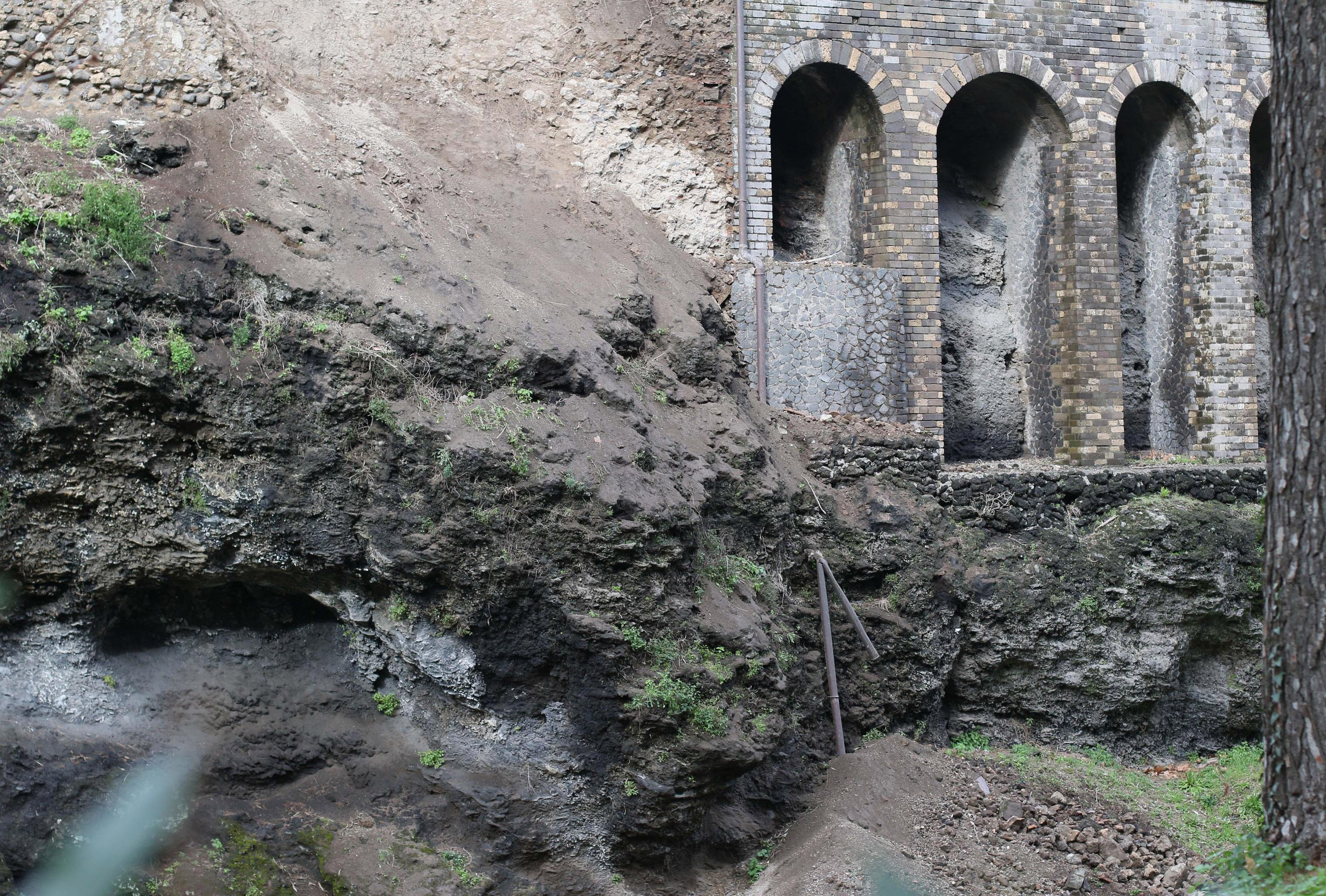 Landslide smashes into wall at Italy's historic Pompeii site