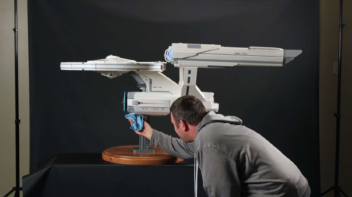 Utah man uses over 18K Lego bricks to build Starship Enterprise
