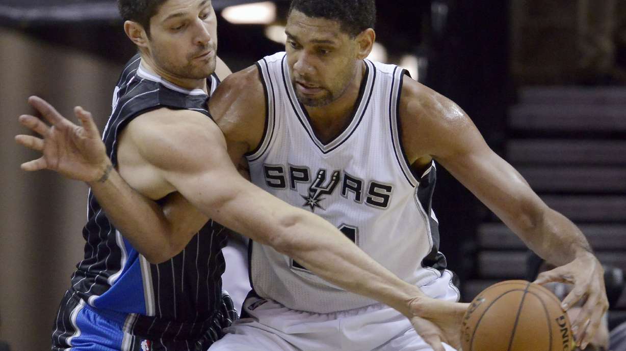 Duncan, Spurs send Magic to 10th straight loss