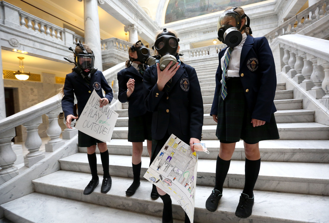 Kids rally urges support of bill to replace polluting school buses