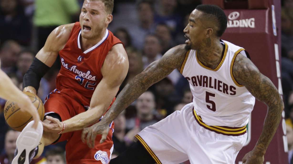 Make it a dozen: Cavs win 12th straight, 105-94 over Clips