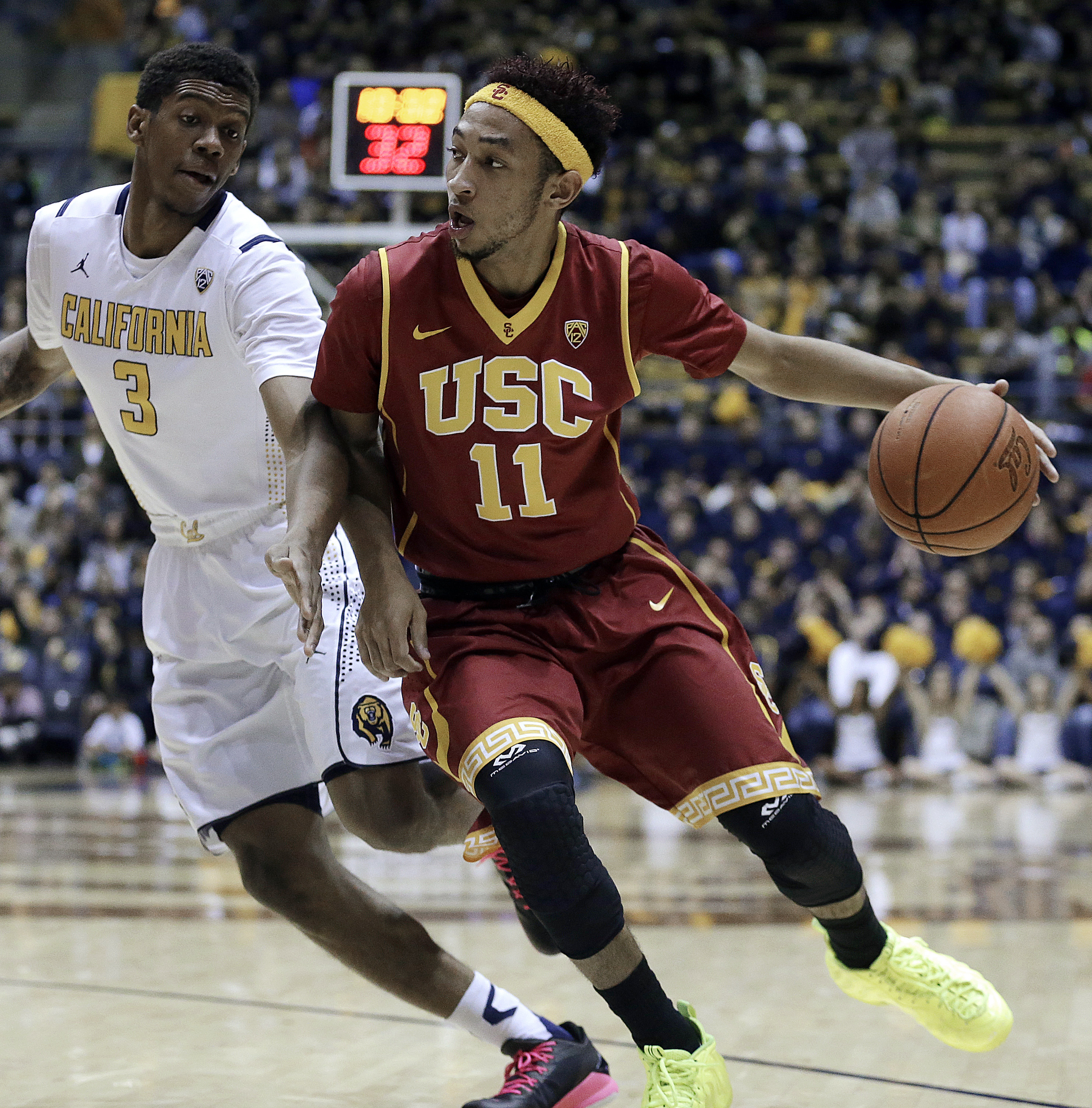 Wallace, California beat USC on buzzer beater 70-69