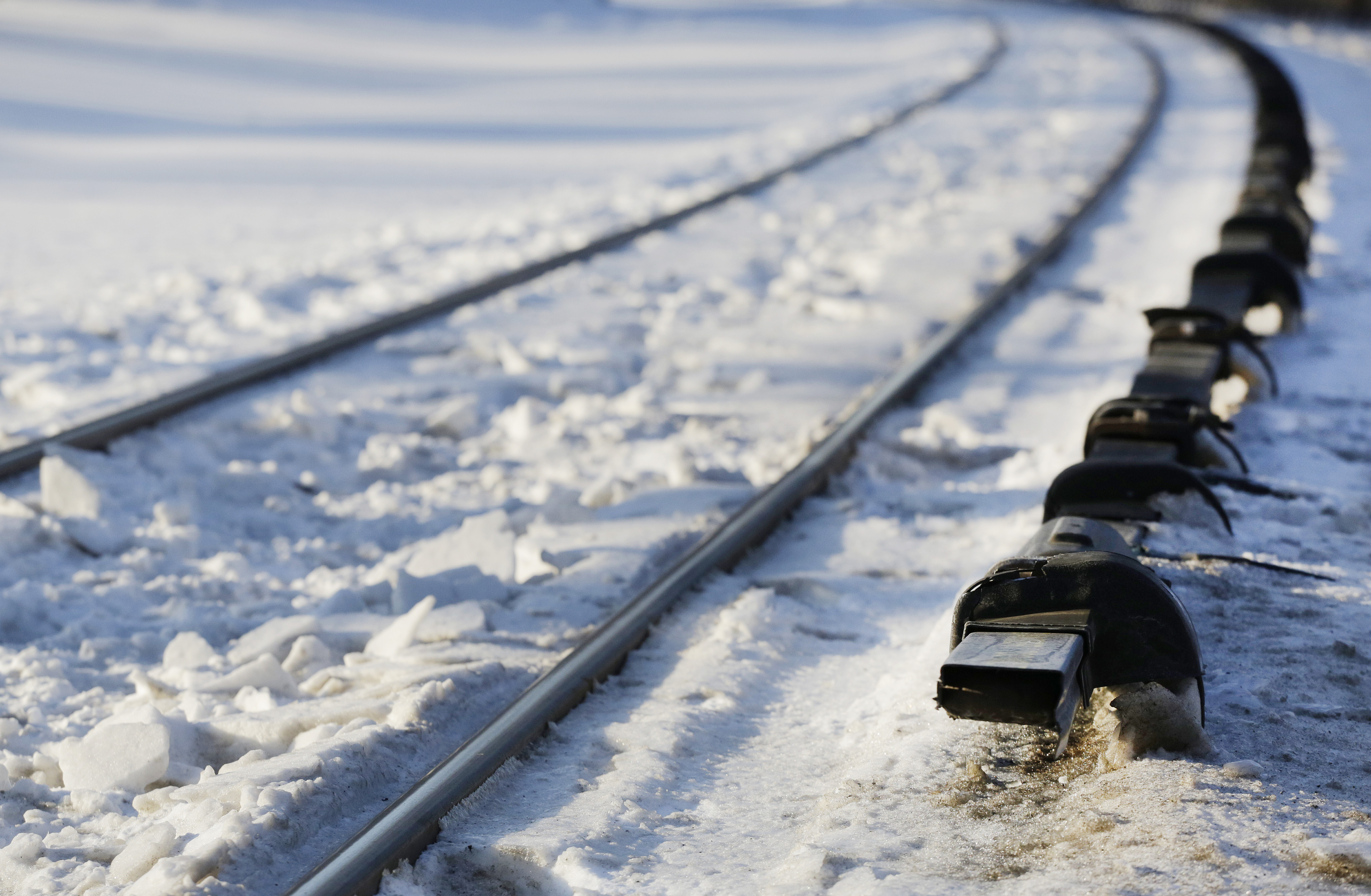 Did the electrified third rail make train wreck deadlier?
