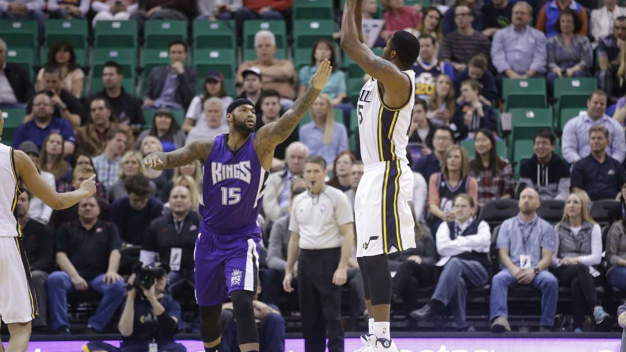 Jazz snap 3-game losing streak with 102-90 win over Kings