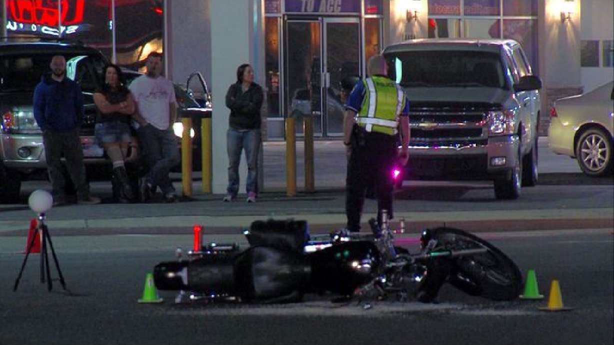 Hombre muere tras accidente en su moto en Ogden