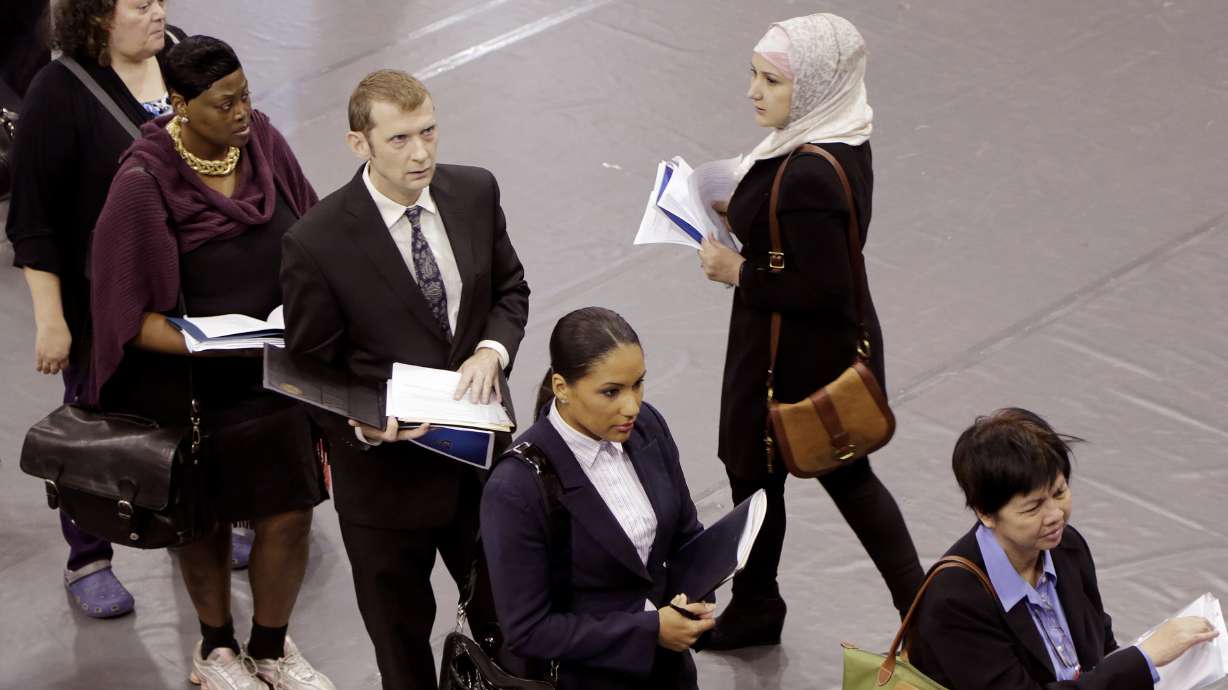 AP-GfK Poll: Majority approves of Obama job on unemployment