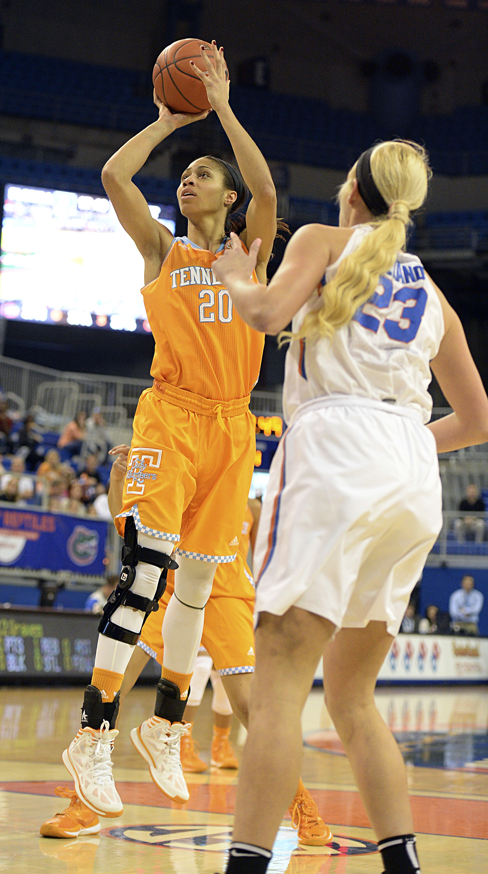 No. 6 Tennessee topples Florida 64-56