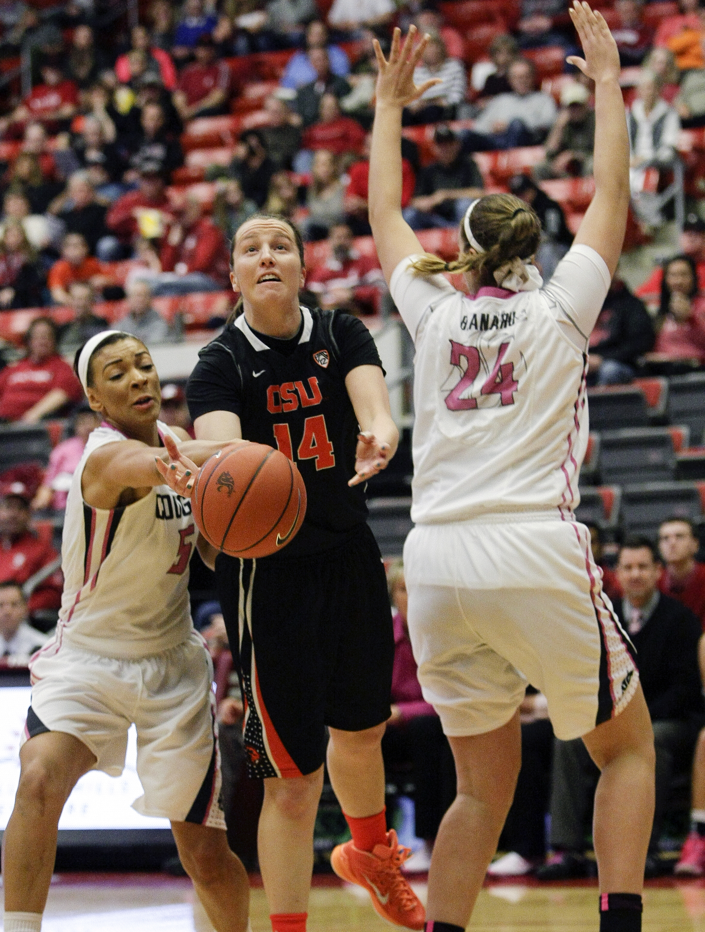 No. 7 Oregon State beats Washington State 61-56