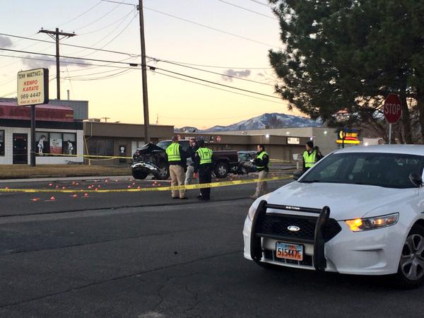 Fatal crash closes road in WVC