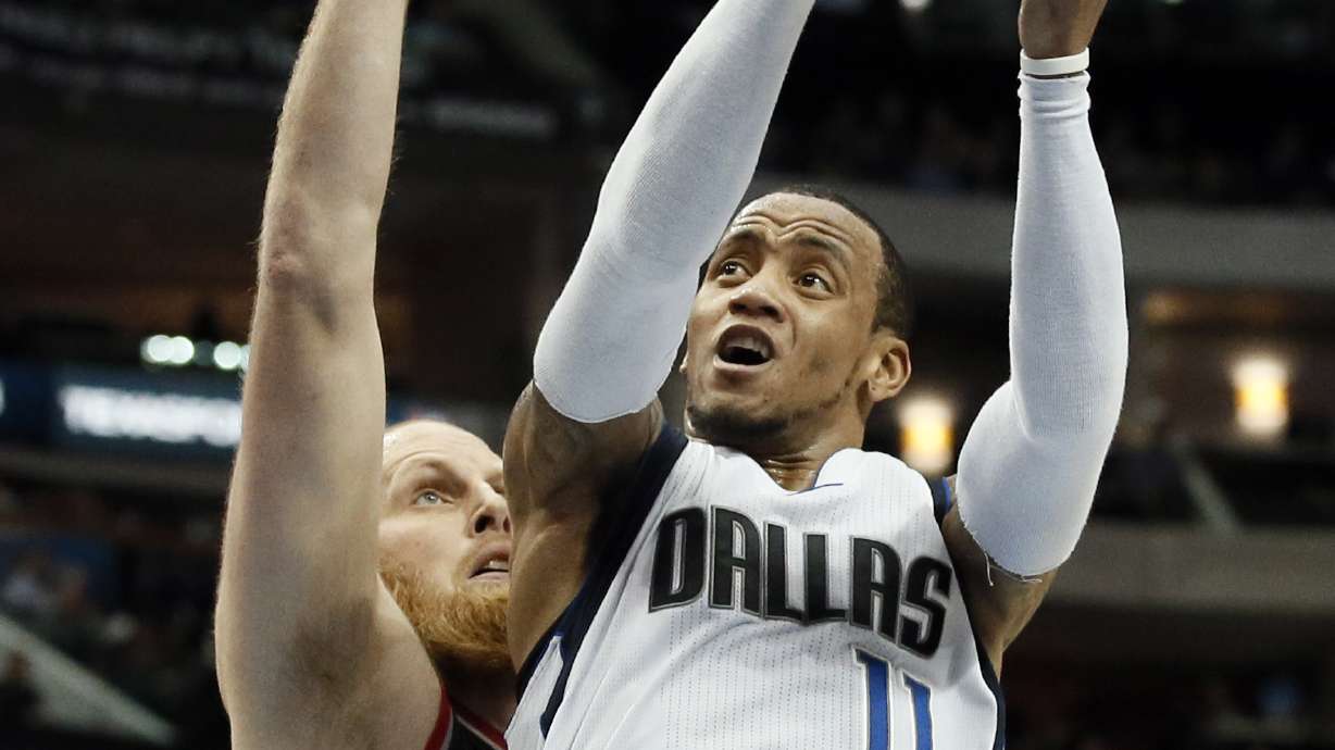 Chandler, Ellis injured early in Mavs' game against Clippers
