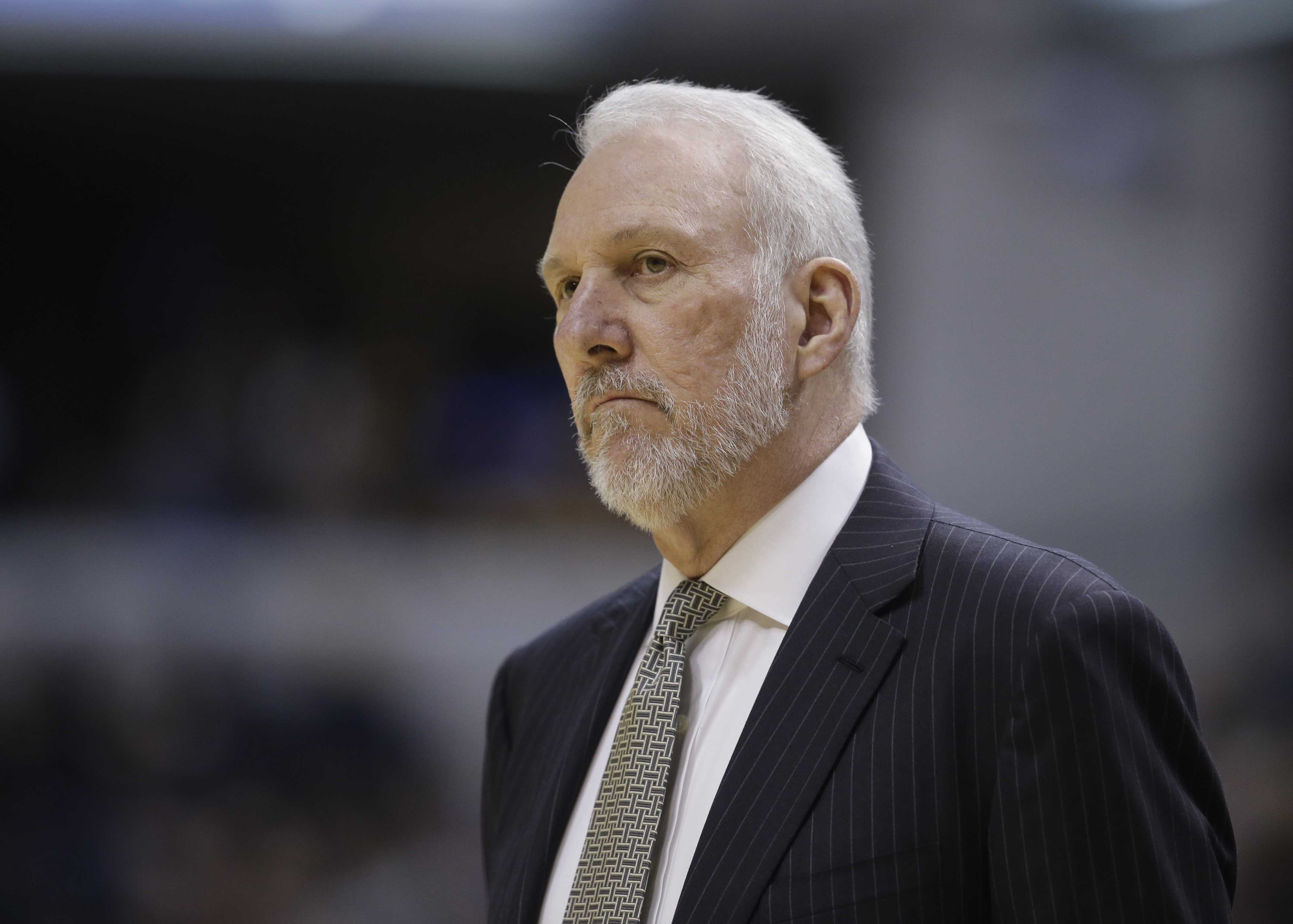 Popovich earns win No. 1,000 as Spurs get past Pacers 95-93