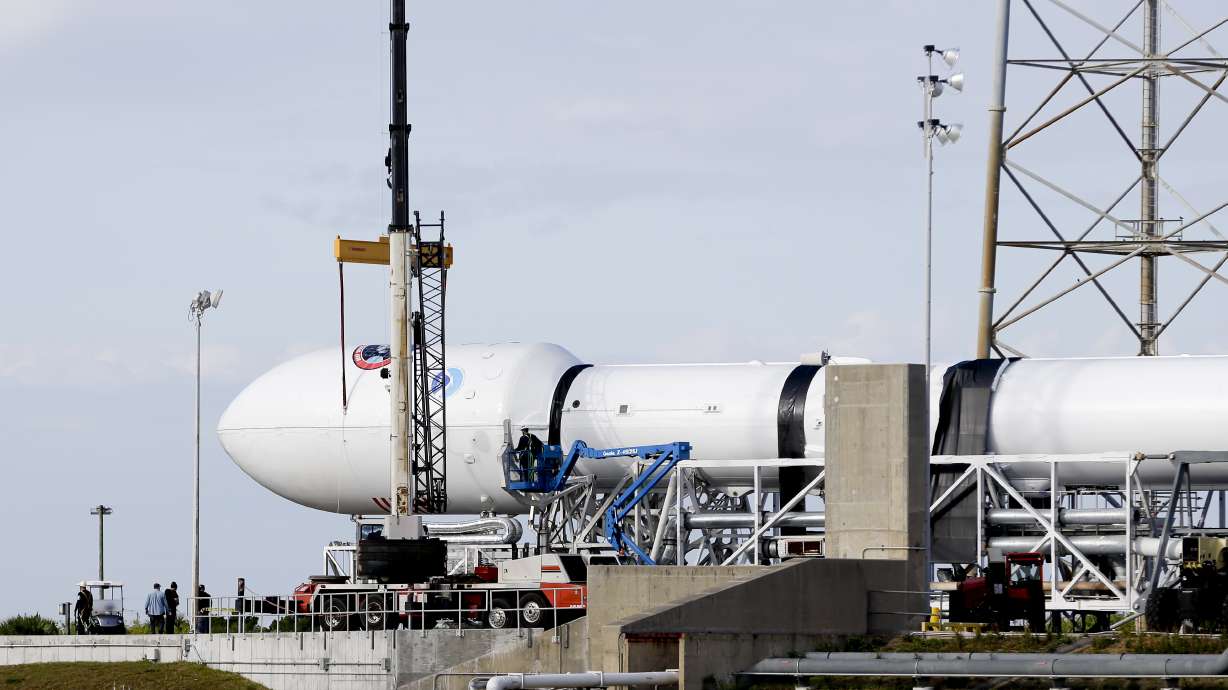 High wind scraps SpaceX observatory launch, rocket landing