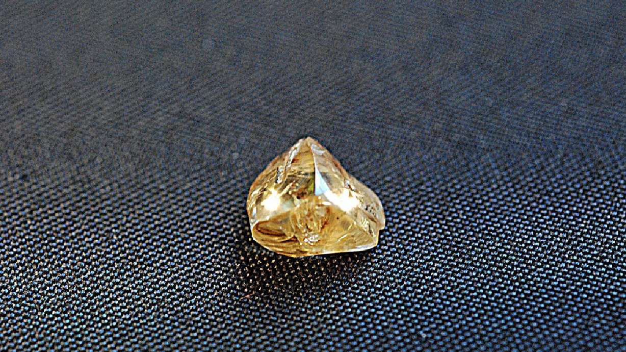 2-carat diamond found in Arkansas park