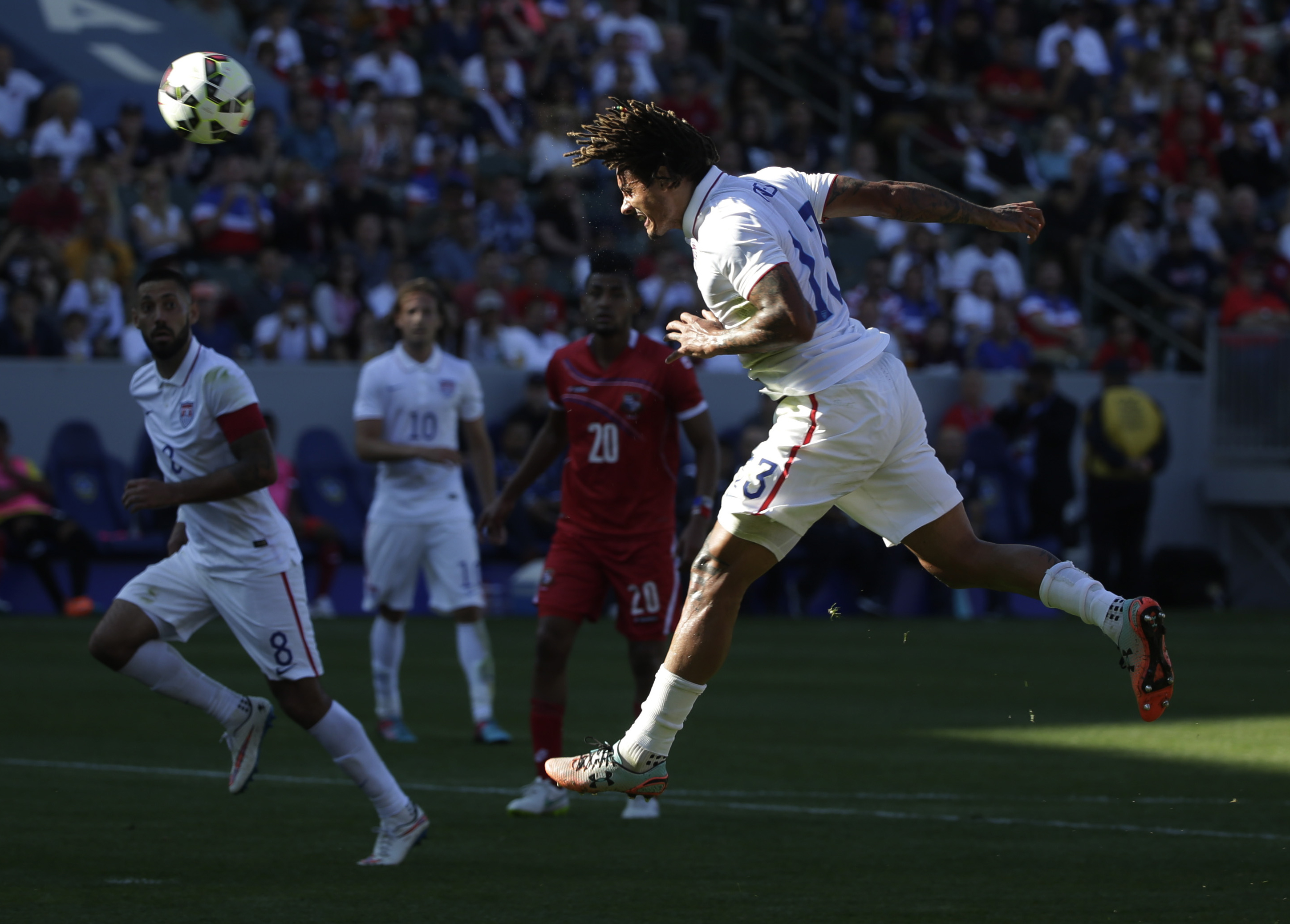 Revolution's Jermaine Jones has sports hernia surgery