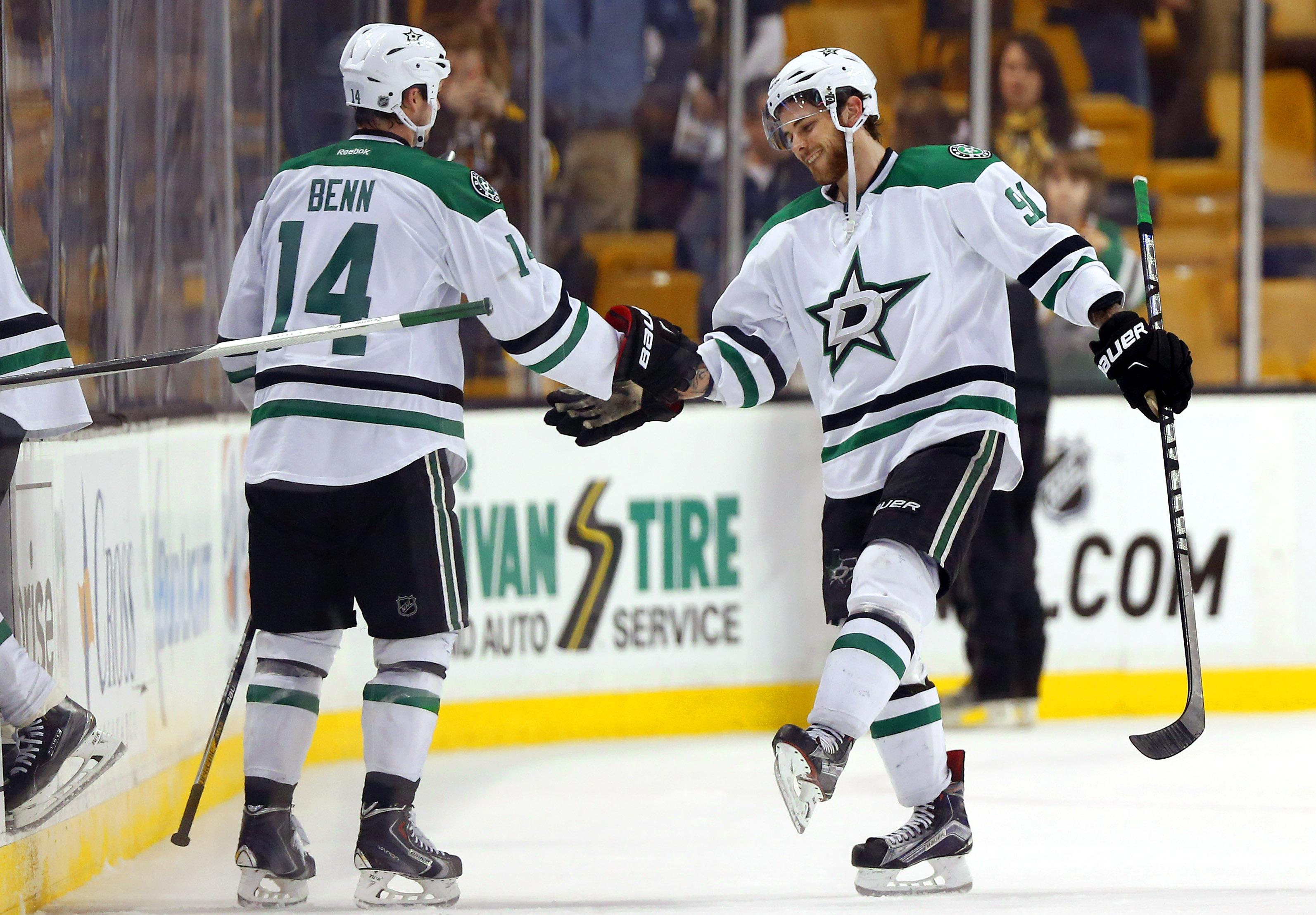 Stars' Benn apologizes after radio remark about Sedin twins
