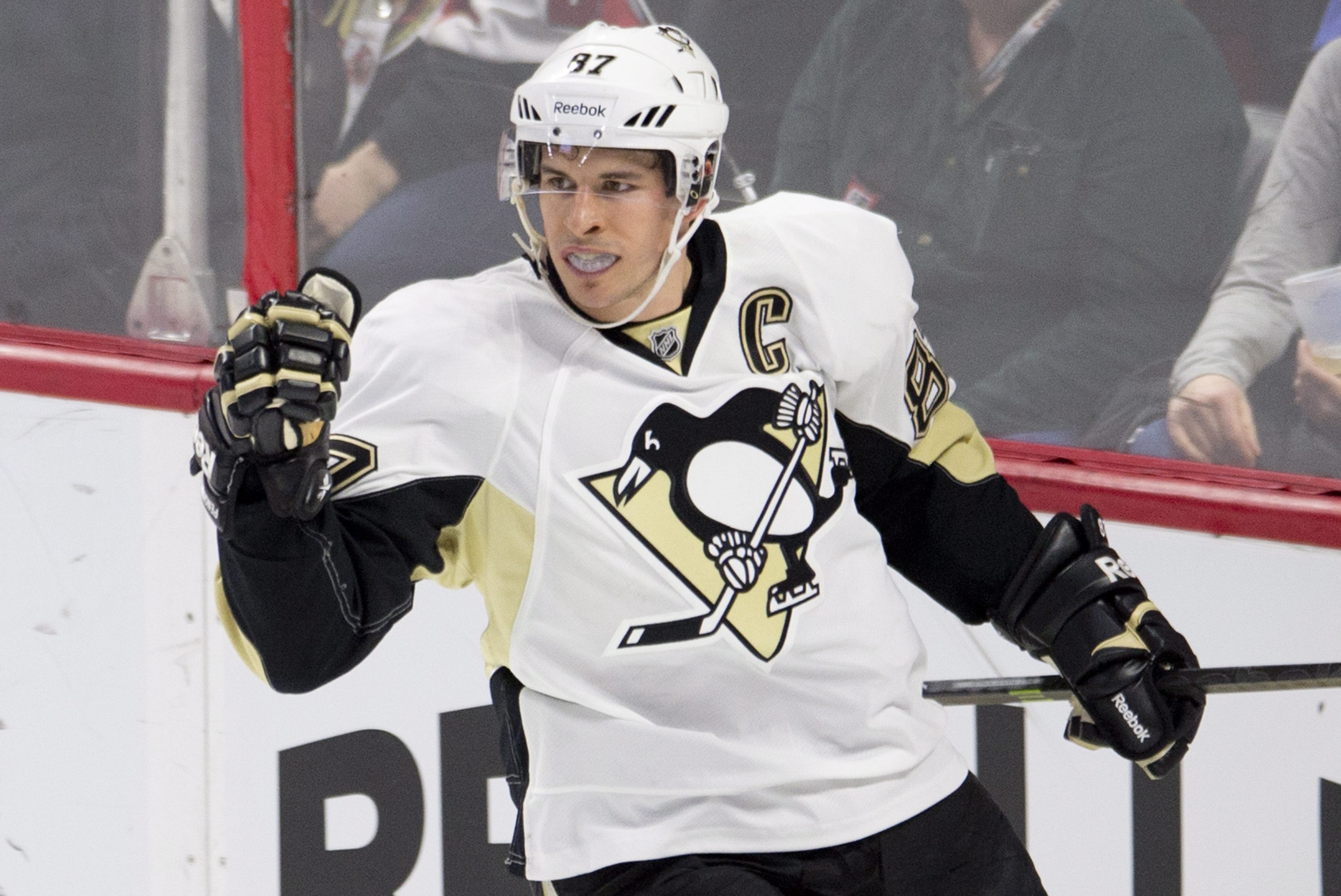 Perron's shootout winner lifts Penguins, 5-4