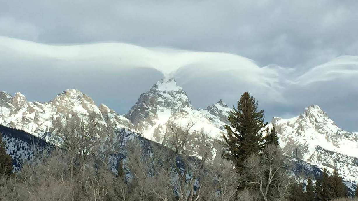 Rare, undulating clouds enchant visitors in Grand Teton
