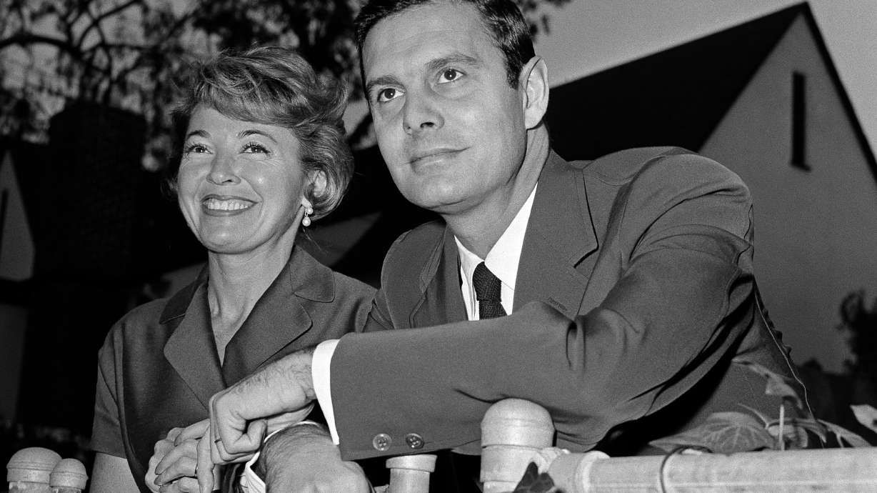 Louis Jourdan, Frenchman who starred in 'Gigi,' dies at 93